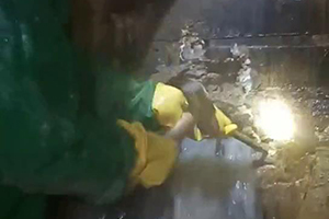 白沙消防水池堵漏施工视频